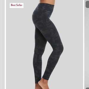Spanx Look at Me Now Seamless Leggings